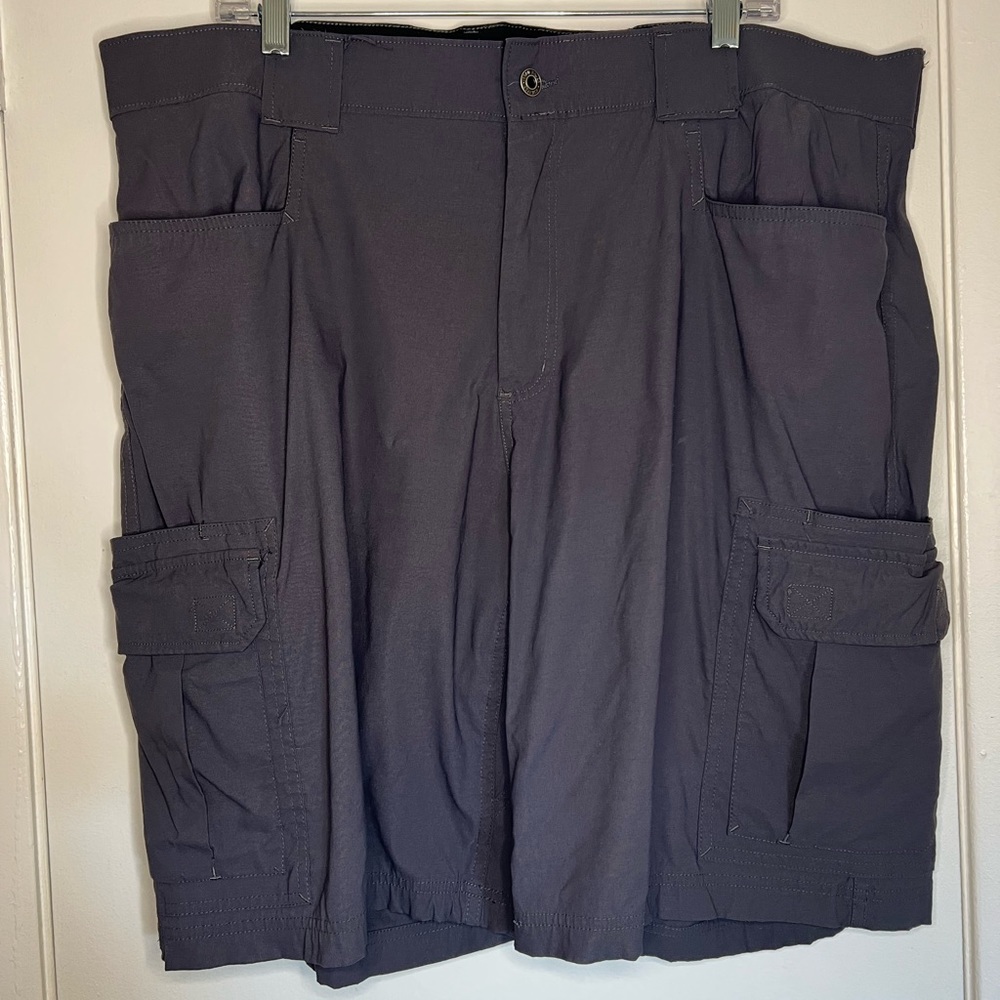 Eddie Bauer Cargo Shorts size 40